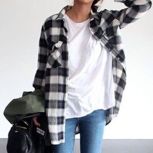 Classic over sized black and white flannel
